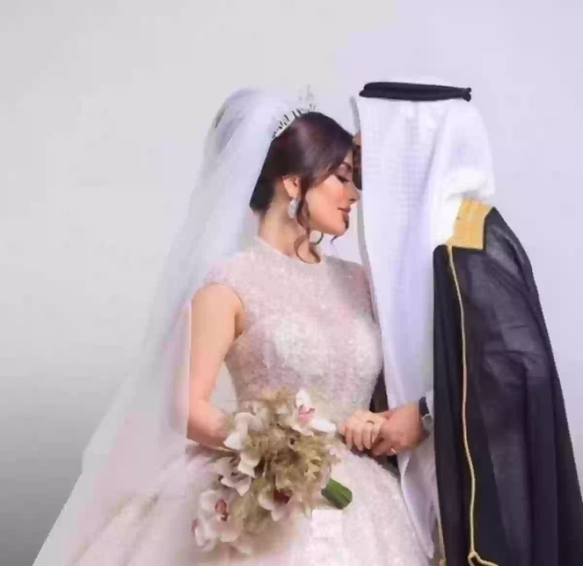 عريس يُهدد زوجته بالطلاق بعد هدية 50 ألف عانية بمناسبة مولوده