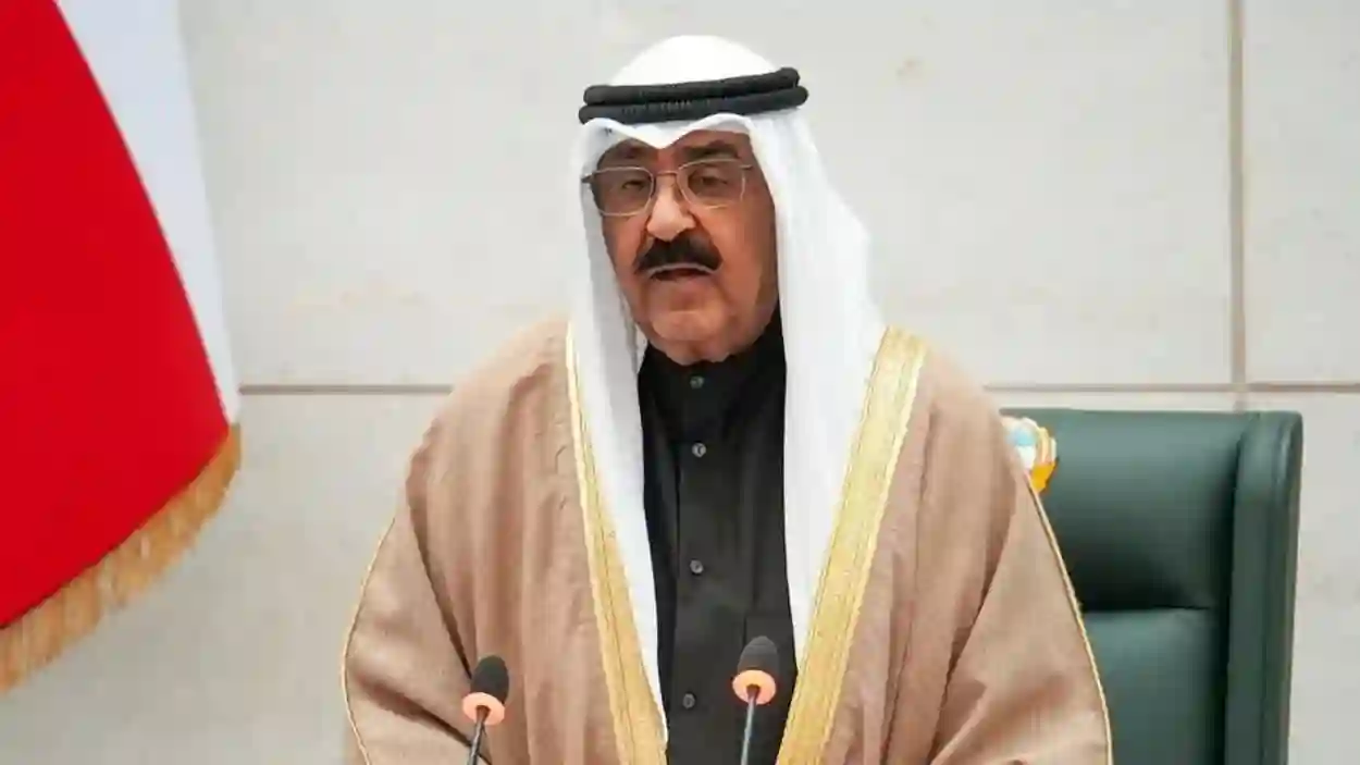 أداء الوزراء الجدد اليمين أمام أمير الكويت