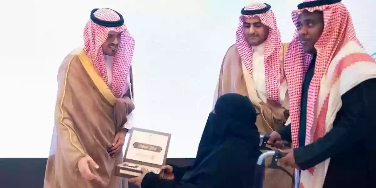 نائب أمير مكة يسلّم سكان الأحياء العشوائية في جدة وحداتهم السكنية الجديدة