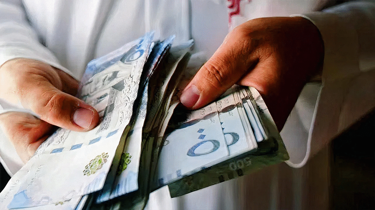 هل هناك زيادة الرواتب الموظفين في المملكة العربية السعودية لشهر أبريل ووزارة المالية تجاوب