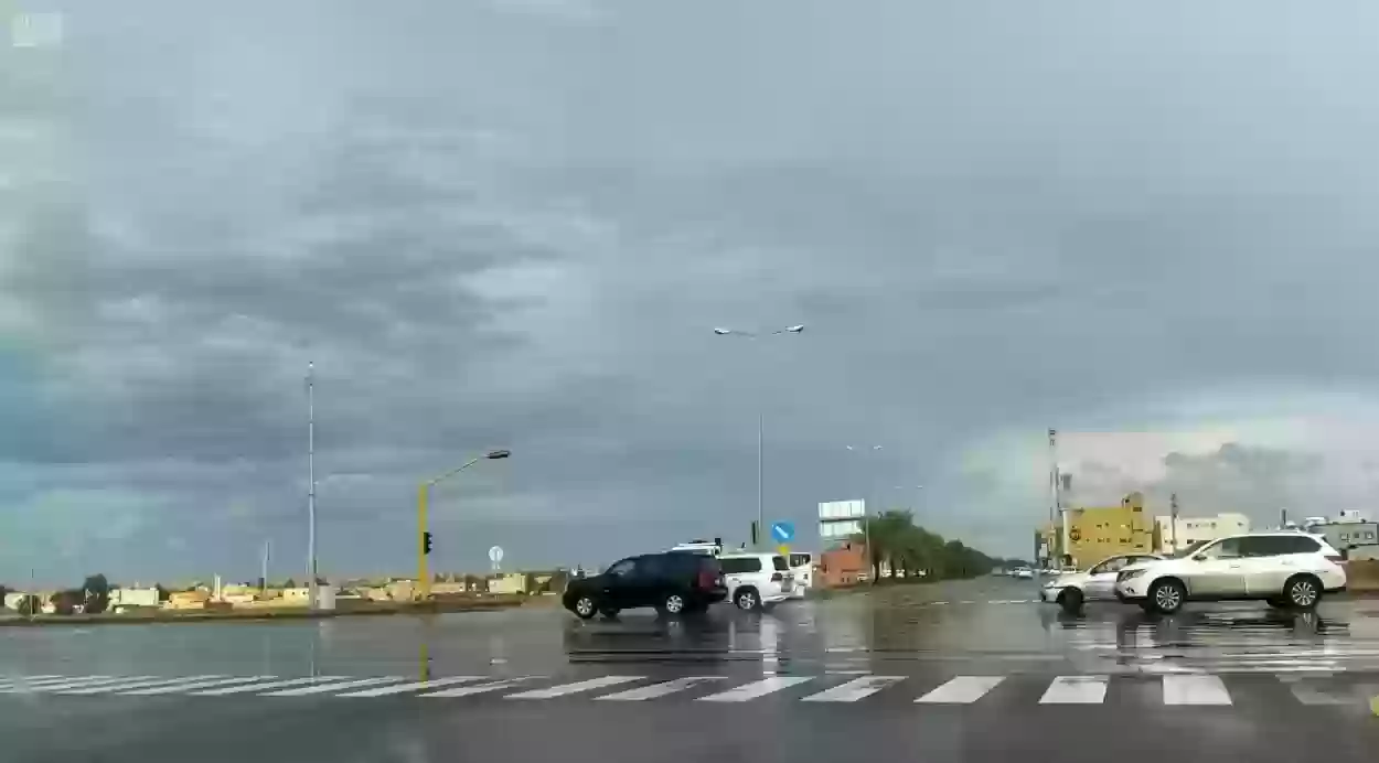 غيوم وأمطار في سماء السعودية